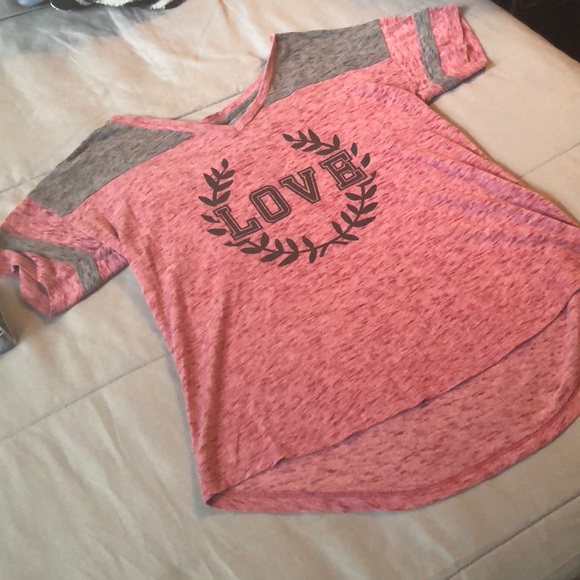 V neck shirt - Picture 2 of 4